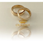 par-de-alianca-com-borda-ouro-18