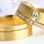 par-de-alianca-de-luxo-em-ouro-1