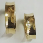 par-de-alianca-grossa-em-ouro-18 (1)